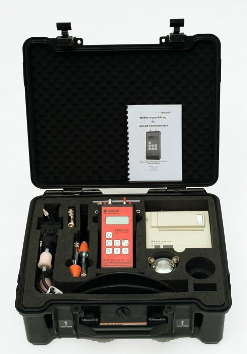 LMG 03 Gas-Druckmessgerät Komplettset im Koffer LMG 03 Druckmessgerät mit Drucker, Anleitung und Zubehör im Schutzkoffer